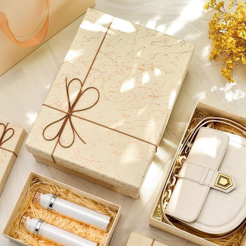 جعبه پوشاک و جعبه پایه برای آرایشی و عطر