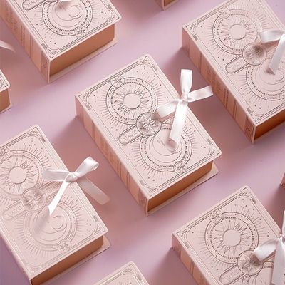نوع کتاب بسته بندی کاغذی مغناطیسی بسته بندی هدیه با نوار لوگو چاپ شده